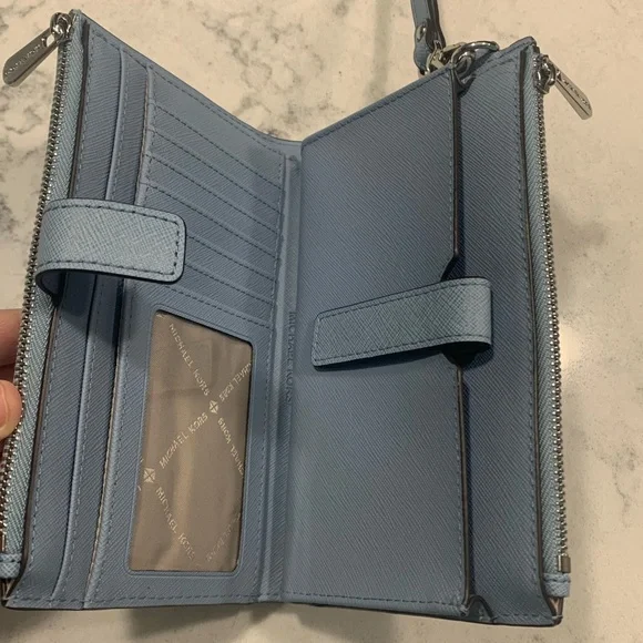 ✨NWOT Michael Kors double zipper wristlet wallet - Picture 4 of 8